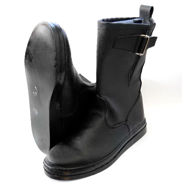 Ботинки асфальтоукладчика